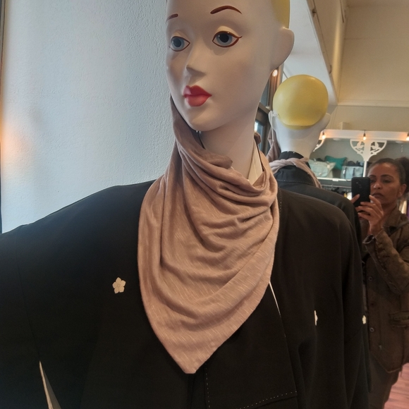 Mask - Picture 4 of 8